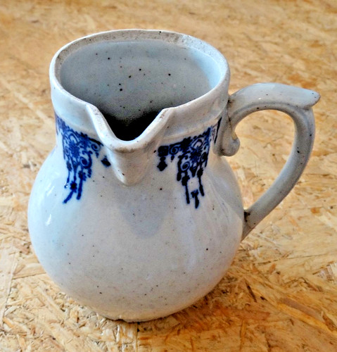 Ancien pichet pot saint uze - pichet, saint-uze